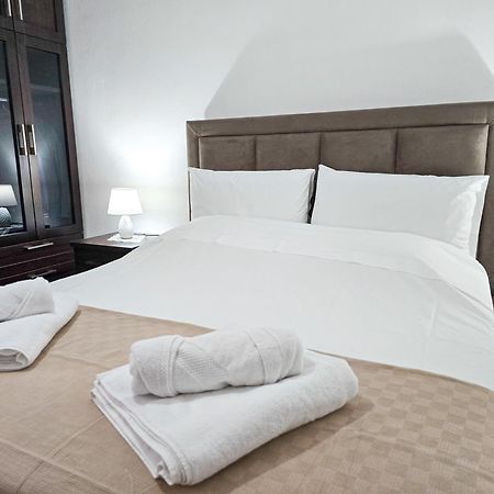 Lake Park 2Br Apartment Tirana Zewnętrze zdjęcie