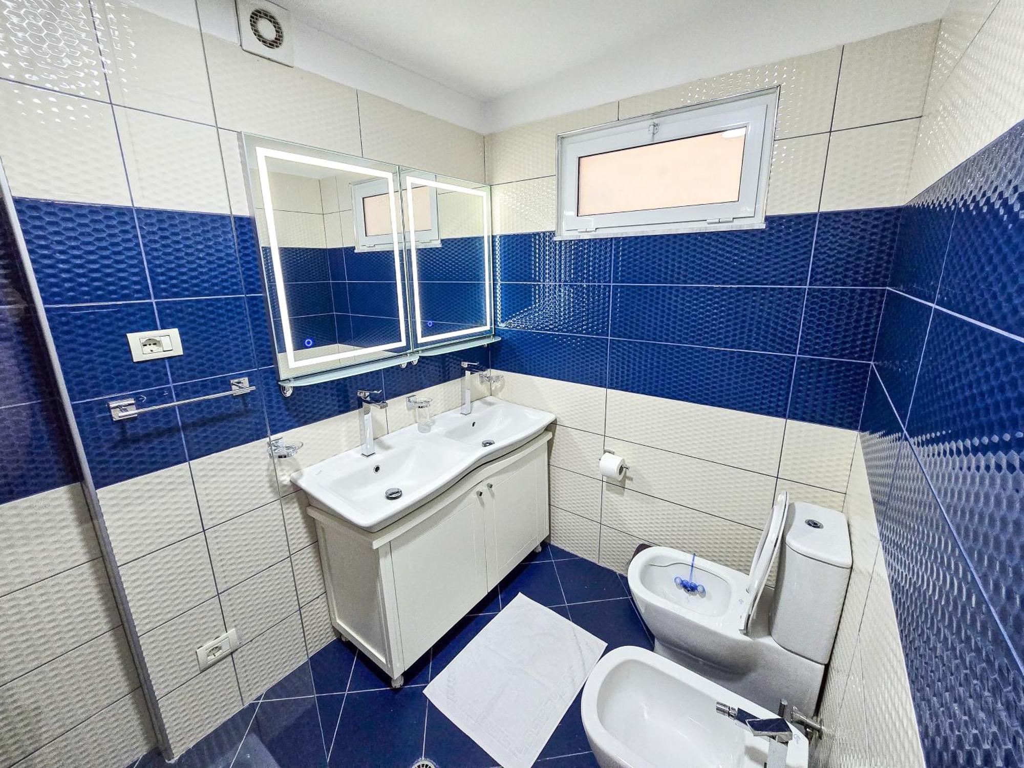 Lake Park 2Br Apartment Tirana Zewnętrze zdjęcie
